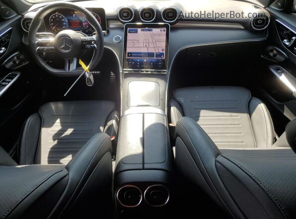 W1KAF4HBXRR213200 2024 MERCEDES-BENZ C Black Vista del salpicadero