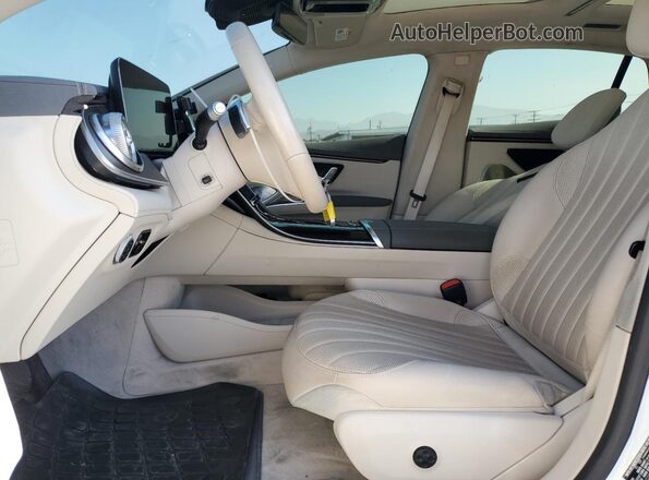 W1KCG2DB2NA014490 2022 MERCEDES-BENZ EQS Silver Սալոնի դիմացի տեսք