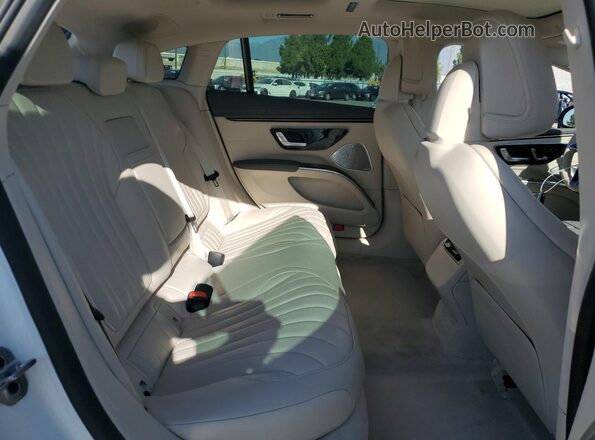 W1KCG2DB3NA001232 2022 MERCEDES-BENZ EQS White Vista de los asientos traseros