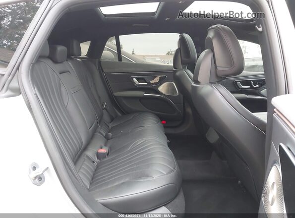 W1KCG2DBXNA001163 2022 MERCEDES-BENZ EQS 450+ Gray Вид наклейки з VIN-кодом