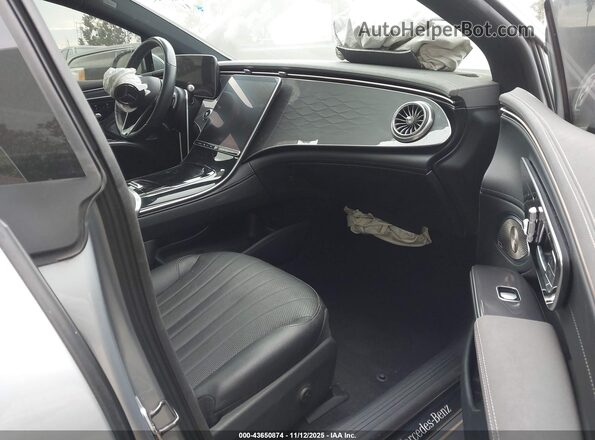 W1KCG2DBXNA001163 2022 MERCEDES-BENZ EQS 450+ Gray Вид салону спереду