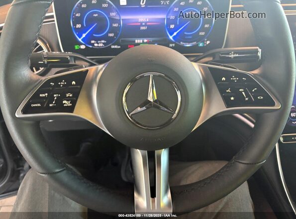 W1KEG2BB5RF057984 2024 MERCEDES-BENZ EQE 350+ Black Vista de los asientos traseros