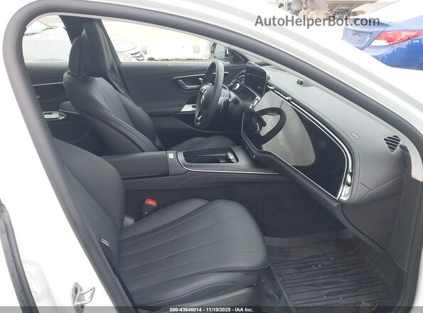 W1KLF4HB5SA135695 2025 MERCEDES-BENZ E-CLASS White Front interior view