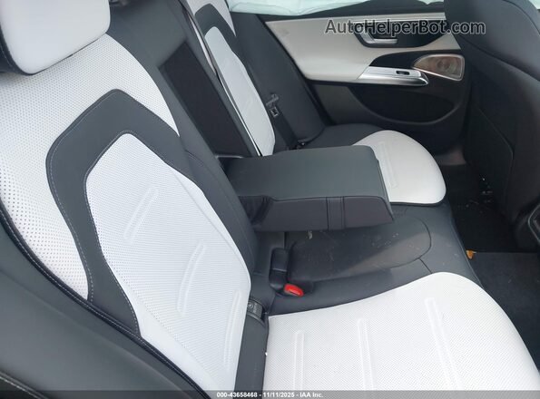W1KLF6DB3TA220473 2026 MERCEDES-BENZ E-CLASS Blue Widok naklejki z numerem VIN