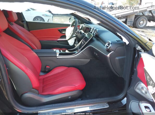 W1KMJ4HB6RF025190 2024 MERCEDES-BENZ CLE 300 Черный Вид салона спереди