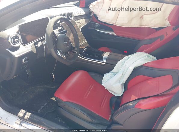 W1KMJ6CB6RF015407 2024 MERCEDES-BENZ AMG CLE 53 White Vista interior delantera