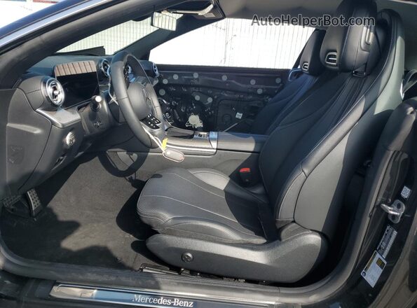 W1KMK4HB3RF025953 2024 MERCEDES-BENZ CLE Gray Vista interior delantera