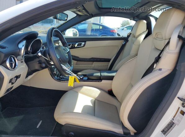 W1KPK3JAXLF172142 2020 MERCEDES-BENZ SLC White წინა სალონის ხედი
