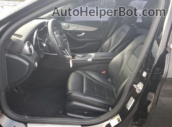 W1KWF8DB4LR593483 2020 MERCEDES-BENZ C Black Front interior view