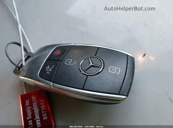 W1KWF8DB7LR570022 2020 MERCEDES-BENZ C-CLASS Black Առջևի վահանակի տեսք