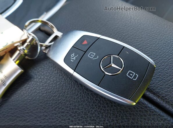 W1KWF8EB3MR649445 2021 MERCEDES-BENZ C-CLASS Black Widok deski rozdzielczej