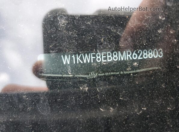 W1KWF8EB8MR628803 2021 MERCEDES-BENZ C Black ძრავის განყოფილების ხედი