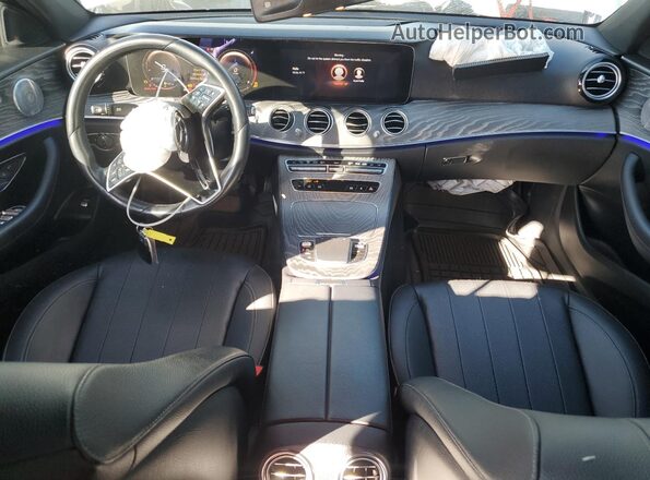W1KZF8DB1MA895987 2021 MERCEDES-BENZ E Silver Widok deski rozdzielczej