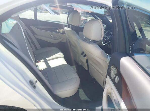 W1KZF8DB2NB098031 2022 MERCEDES-BENZ E-CLASS White Widok naklejki z numerem VIN