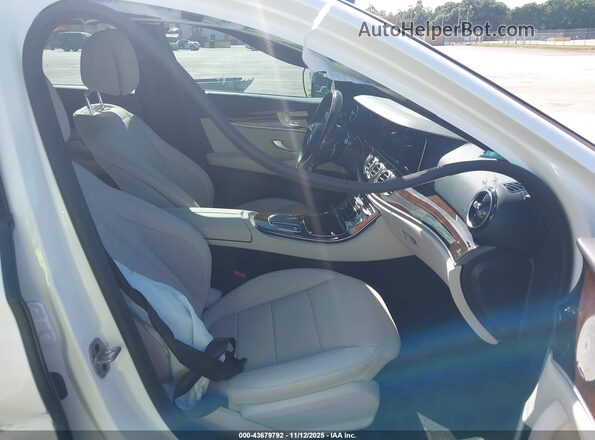 W1KZF8DB2NB098031 2022 MERCEDES-BENZ E-CLASS White Widok wnętrza z przodu