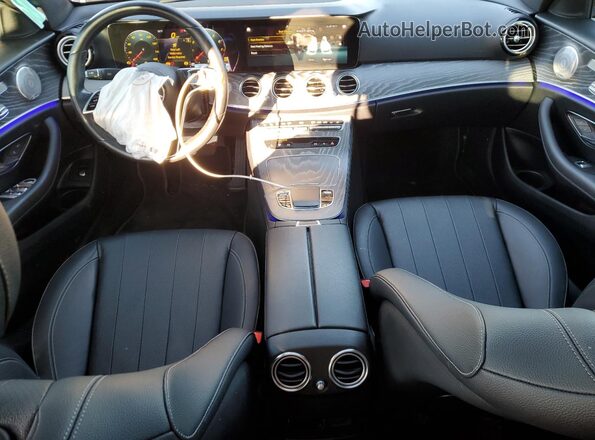 W1KZF8DB9MA913409 2021 MERCEDES-BENZ E Black Widok deski rozdzielczej