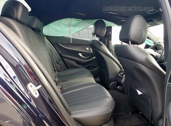 W1KZF8DBXNB045044 2022 MERCEDES-BENZ E Black Widok tylnych siedzeń
