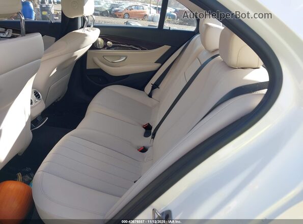 W1KZF8EB7NB025428 2022 MERCEDES-BENZ E-CLASS Белый Вид наклейки с VIN-кодом