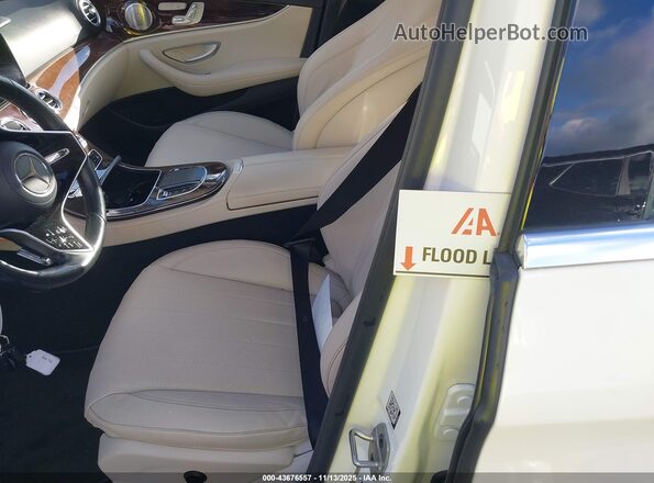 W1KZF8EB7NB025428 2022 MERCEDES-BENZ E-CLASS Белый Вид задней части салона