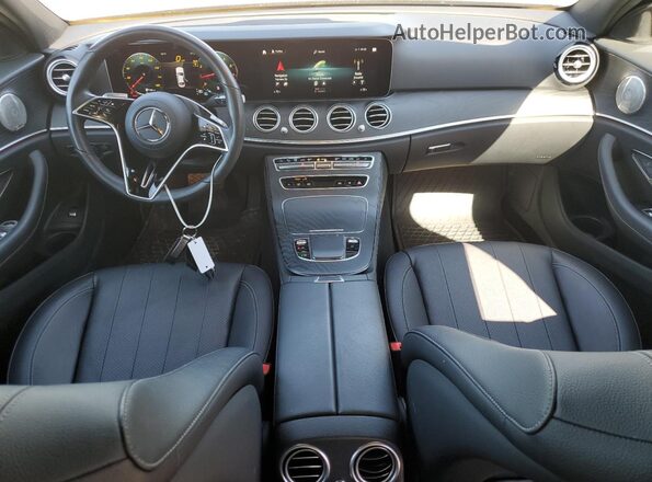 W1KZF8EB9PB101475 2023 MERCEDES-BENZ E Черный Вид панели приборов