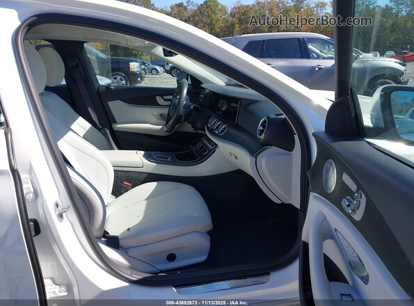 W1KZF8EBXMA903888 2021 MERCEDES-BENZ E-CLASS Белый Вид салона спереди