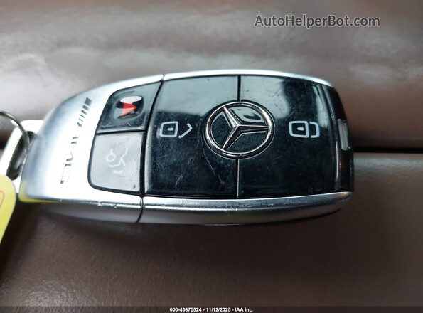 W1KZH8KB1MA956879 2021 MERCEDES-BENZ AMG E 63 Gray Vista del salpicadero