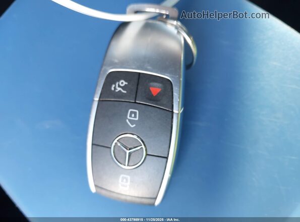 W1N0G6EB3MF948574 2021 MERCEDES-BENZ AMG GLC 43 Burgundy Առջևի վահանակի տեսք
