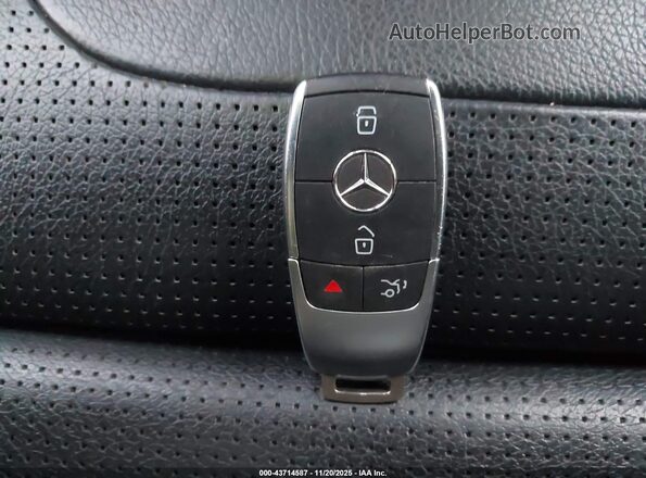 W1N0G6EB5NG046973 2022 MERCEDES-BENZ AMG GLC 43 Black Vista del salpicadero