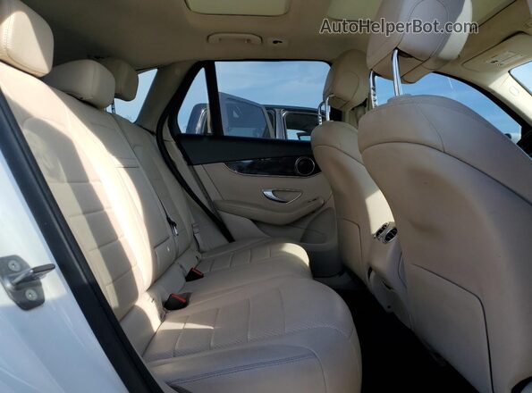 W1N0G8DB7MF870068 2021 MERCEDES-BENZ GLC-CLASS White Rear seats view