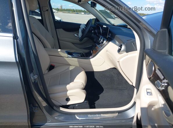 W1N0G8DBXMV272207 2021 MERCEDES-BENZ GLC 300 Gray Вид салону спереду