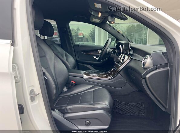 W1N0G8EB4LF828258 2020 MERCEDES-BENZ GLC 300 White Vista interior delantera