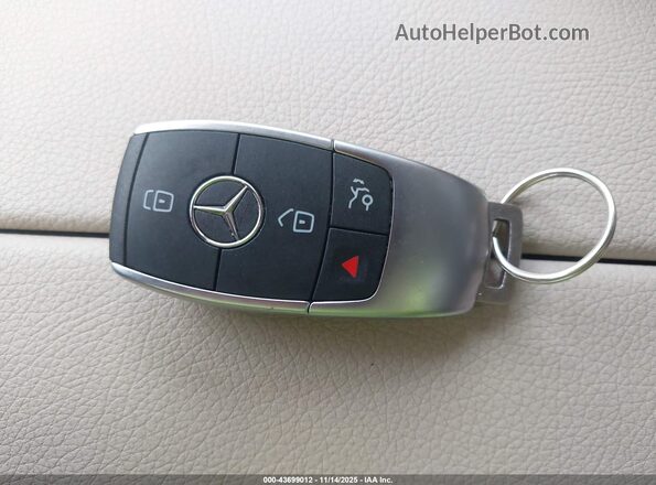 W1N0G8EB8MV278909 2021 MERCEDES-BENZ GLC 300 Белый Вид панели приборов