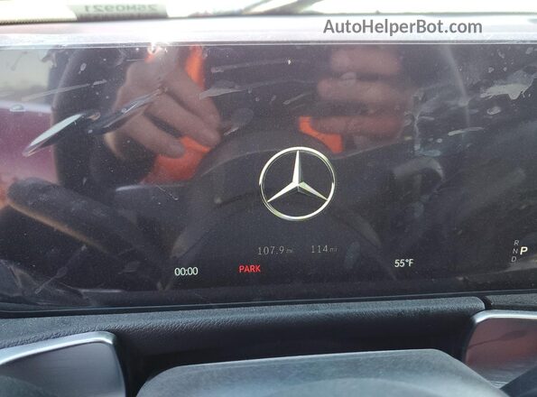 W1N4M4HB2SW424646 2025 MERCEDES-BENZ GLB-CLASS Red Սարքավորումների վահանակի տեսք