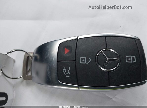 W1N4M4HB3RW370008 2024 MERCEDES-BENZ GLB-CLASS Red Widok deski rozdzielczej