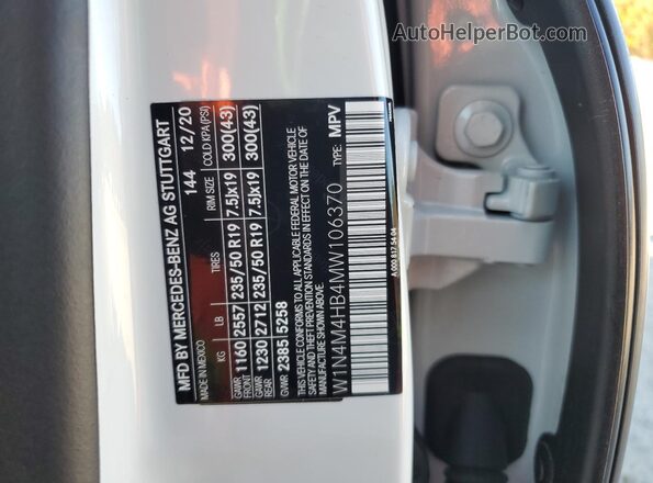 W1N4M4HB4MW106370 2021 MERCEDES-BENZ GLB-CLASS White 360 interior view