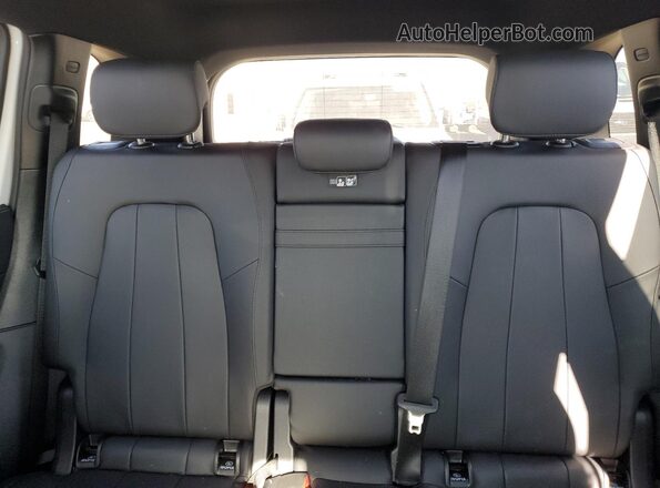 W1N4M4HB4SW401532 2025 MERCEDES-BENZ GLB-CLASS White Widok tylnych siedzeń