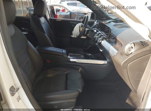 W1N4M4HB8RW371154 2024 MERCEDES-BENZ GLB-CLASS Белый Вид салона спереди