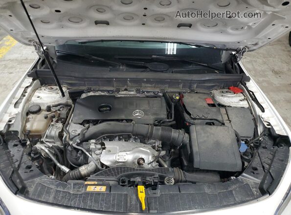 W1N4M4HBXMW115994 2021 MERCEDES-BENZ GLB-CLASS White Vista del compartimento del motor