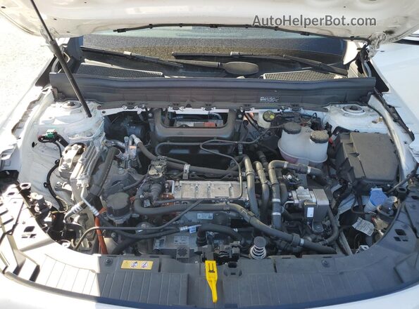 W1N9M0KB1NN009089 2022 MERCEDES-BENZ EQB White Vista del compartimento del motor