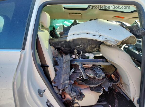 W1N9M0KB9NN009924 2022 MERCEDES-BENZ EQB White Vista interior trasera