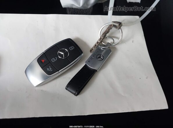 W1N9M0KBXSN153073 2025 MERCEDES-BENZ EQB 300 SUV Серый Вид панели приборов