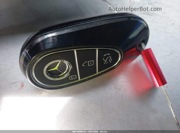 W1NKJ4HB4RF116887 2024 MERCEDES-BENZ GLC 300 Белый Вид панели приборов