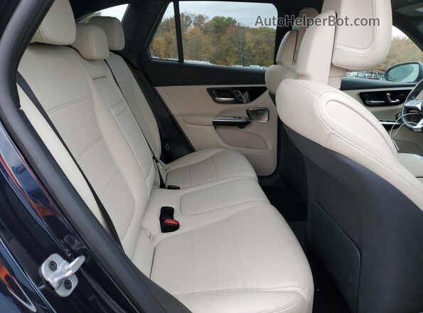 W1NKM4HB4PF054105 2023 MERCEDES-BENZ GLC-CLASS Blue Widok wnętrza z tyłu
