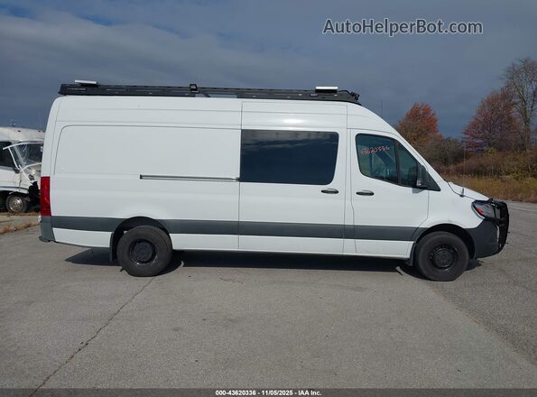 W1W5ECHY7LT030350 2020 MERCEDES-BENZ SPRINTER White 360 interior view