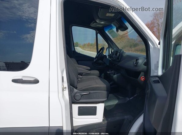 W1W5ECHY7LT030350 2020 MERCEDES-BENZ SPRINTER White Front interior view