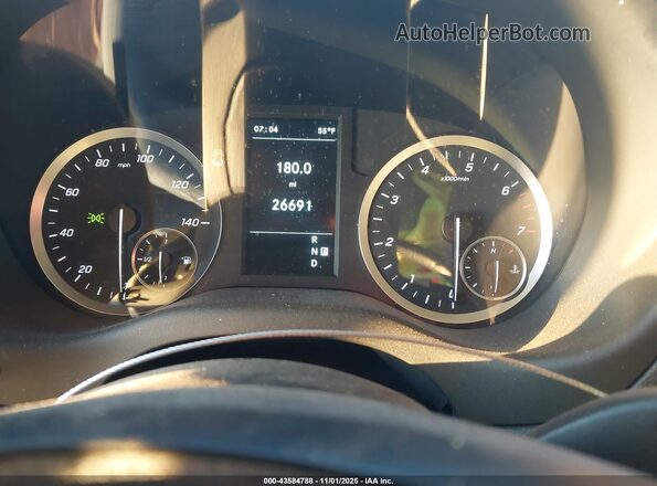 W1WV0FEYXP4234774 2023 MERCEDES-BENZ METRIS White Widok tylnych siedzeń