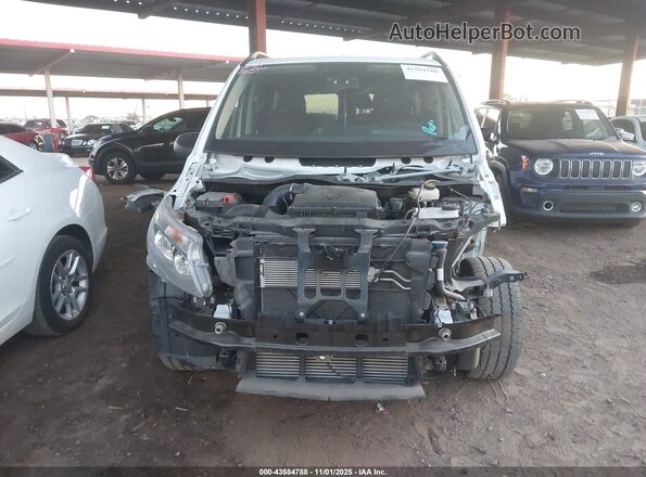 W1WV0FEYXP4234774 2023 MERCEDES-BENZ METRIS White Widok wnętrza z tyłu