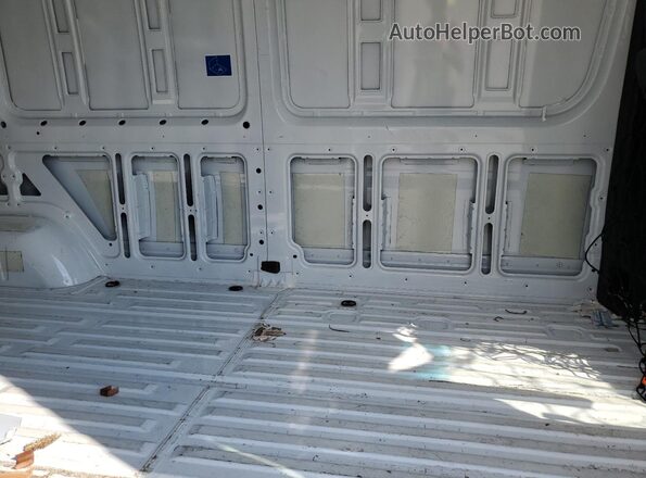 W1Y4NCHY7RT169101 2024 MERCEDES-BENZ SPRINTER White Vista interior trasera