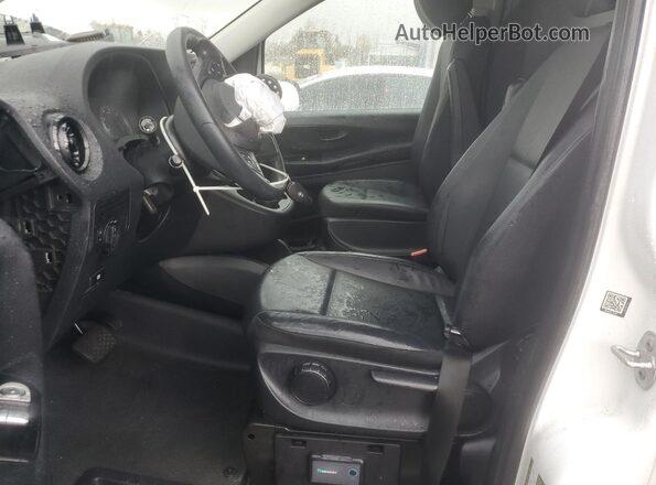 W1YV0BEY8P4223353 2023 MERCEDES-BENZ METRIS White Սալոնի դիմացի տեսք