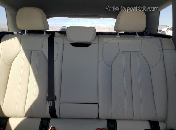 WA124BGF1SA025516 2025 AUDI OTHER White Vista de los asientos traseros
